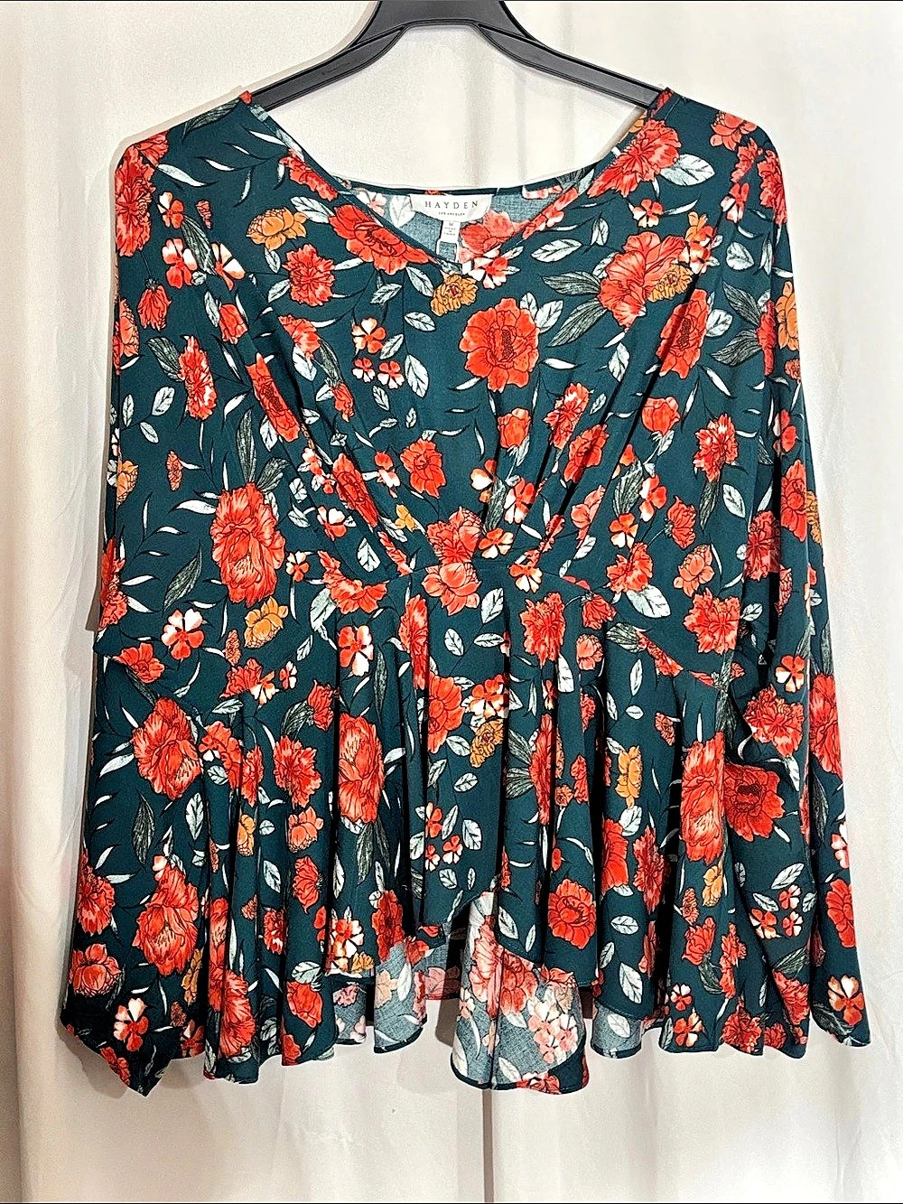 NWT Hayden Los Angeles Boho Floral Peplum Blouse – Size Medium